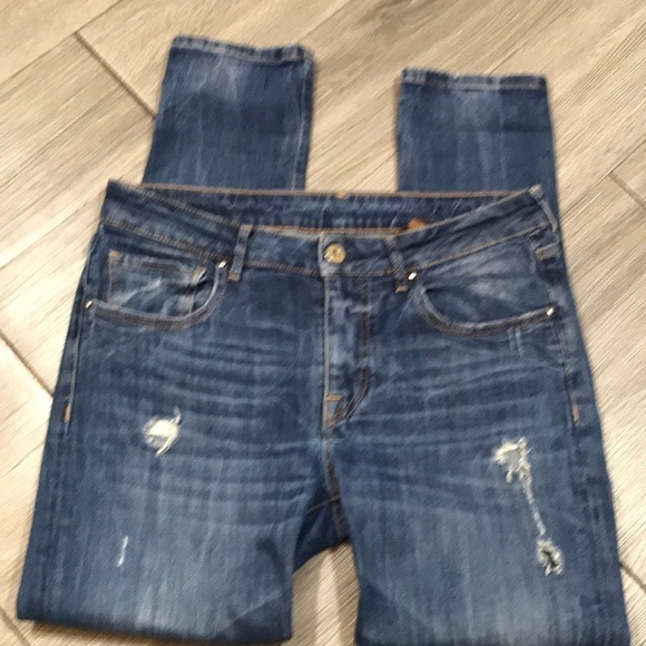 50 Carat Fashion Nova Distressed Tiffany Jeans - Picture 8 of 15